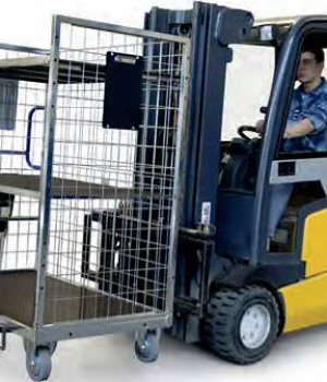 Order picking cart with ability to be transported by forklift